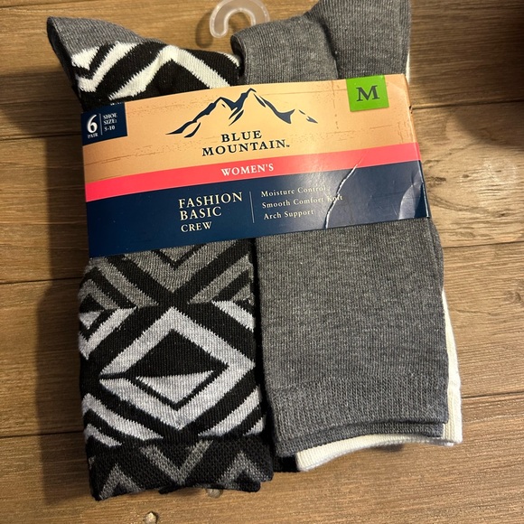 Two Blue Mountain Smooth Comfort Arch Support Crew Socks 6-Packs - Picture 2 of 8